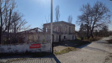 Σε εκτάσεις τριών στρατοπέδων θα ανεγερθούν  2.000 διαμερίσματα σε Αθήνα, Θεσσαλονίκη και Πάτρα