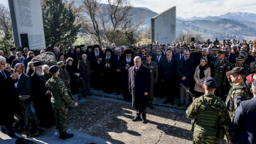 Στα Καλάβρυτα ο Πρόεδρος της Δημοκρατίας Κωνσταντίνος Τασούλας για την επέτειο του Ολοκαυτώματος, «έχουμε χρέος να θυμόμαστε» 