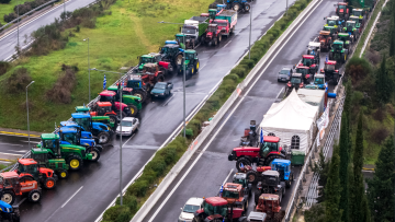 Καβγάς αγροτών on air για τα μπλόκα και τον διάλογο με την κυβέρνηση: «Εμένα δεν με πήρε αγκαλιά ο Κουτσούμπας» - «Δεν είμαστε ούτε καλικάντζαροι, ούτε λαγοί»