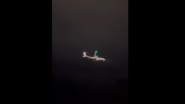 Ταλαιπωρία επιβατών της πτήσης Ζάκυνθος - Αθήνα, έμειναν 97 λεπτά στον αέρα λόγω της κακοκαιρίας - Δείτε βίντεο