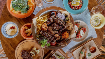 
5 αυθεντικά πολίτικα στέκια στην Αθήνα