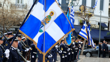 Καιρός - 25η Μαρτίου: Με βροχές και συννεφιά οι παρελάσεις, βελτίωση από το μεσημέρι - Έρχεται νέα κακοκαιρία από την Παρασκευή