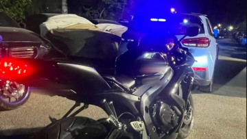 Σύλληψη 24χρονου στην Βάρκιζα για κόντρα με μηχανές τα ξημερώματα