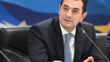 Σκρέκας για τις ενστάσεις των σούπερ μάρκετ στα νέα μέτρα για την ακρίβεια: «Να σταθούν δίπλα στην ελληνική οικογένεια» 