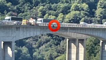 Συναγερμός στη Γαλλία - Ποδοσφαιριστής της Νις απειλεί να αυτοκτονήσει