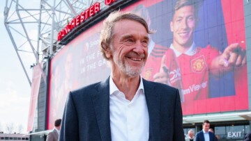 Σερ Τζιμ Ράτκλιφ: «Κάποιοι παίκτες της Μάντσεστερ Γιουνάιτεντ δεν είναι αρκετά καλοί – Κάποιοι ίσως πληρώνονται υπερβολικά»