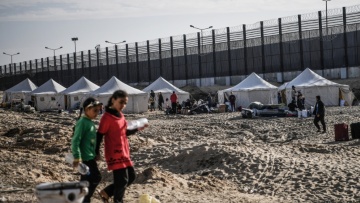 Η ισραηλινή επίθεση στη Ράφα θα έφερνε καταστροφή στη Μέση Ανατολή, προειδοποιούν οργανώσεις αρωγής προσφύγων