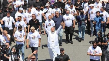 Αρμενία: Παραιτήθηκε αρχιεπίσκοπος που επιθυμεί να διεκδικήσει την πρωθυπουργία