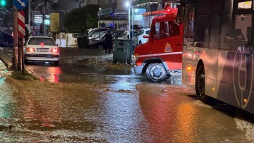 Κακοκαιρία Byron: Πάνω από 330 κλήσεις στο Κέντρο Επιχειρήσεων της Πυροσβεστικής σε Αττική και Πελοπόννησο