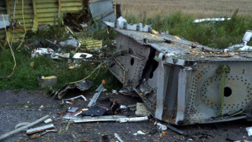 Ποιος έριξε το μαλαισιανό Boeing με τους 298 επιβάτες;