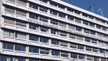 Το Υπουργείο Οικονομικών μελετά αύξηση των δόσεων για τον ΕΝΦΙΑ