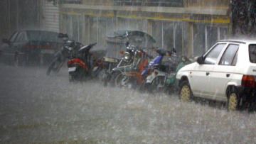 Περιμένοντας όλη νύχτα, την Θεομηνία