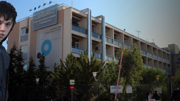 Με υγρά κρατάνε σταθερό οι γιατροί τον Νίκο Ρωμανό