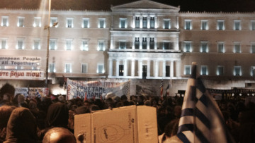 «Ανάσα Αξιοπρέπειας» ζήτησαν από το Σύνταγμα πάνω από 20.000 Έλληνες