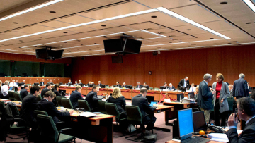 Φόρος στα τρόφιμα με υψηλά λιπαρά και ζάχαρη