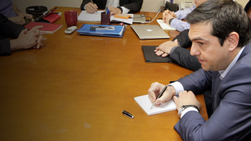 Τσίπρας: Είμαστε κοντά σε συμφωνία, να κλείσουμε τα αυτιά σε Κασσάνδρες