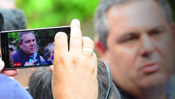 Σύγχυση Καμμένου: Μένω, φεύγω, ψηφίζω δεν ψηφίζω!