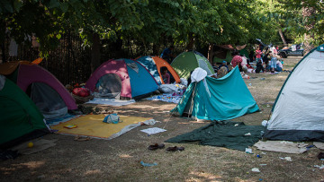 Φλαμπουράρης: Στον Ελαιώνα θα μετεγκατασταθούν οι πρόσφυγες από το Πεδίον του Άρεως