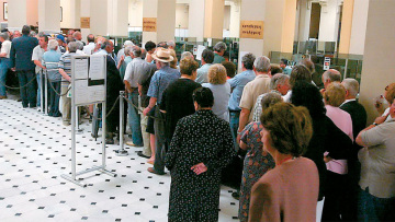 Συντάξεις: Μειώσεις στην πρόταση που ο Κατρούγκαλος περιφέρει στους αρχηγούς