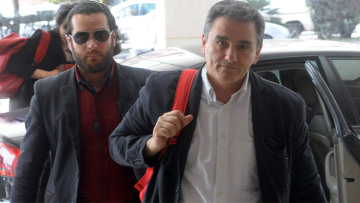 Μετά τα Wikileaks «τρέχουν» για μέτρα 2 δισ.