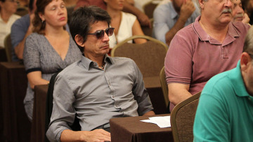 «Έκοψαν» τον Καρανίκα από το συνέδριο του ΣΥΡΙΖΑ!