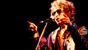 Κέρδισε το Νόμπελ κι έγινε... φυγάς: Η Σουηδική Ακαδημία εγκαταλείπει τις προσπάθειες να βρει τον Μπομπ Ντίλαν