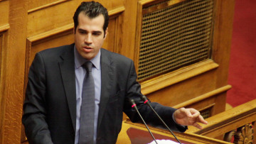 Διασωληνωμένος, σε «ιδιαίτερα κρίσιμη» κατάσταση ο Θάνος Πλεύρης