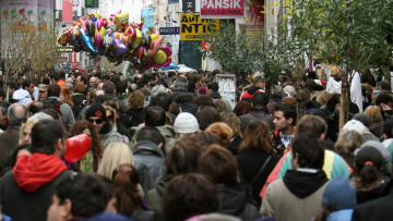 Οι Έλληνες έχασαν το 40% του πλούτου τους μέσα στην κρίση!