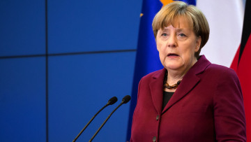 Μήνυμα Μέρκελ προς πάσα κατεύθυνση: Η ευρωζώνη πρέπει να μείνει ενωμένη