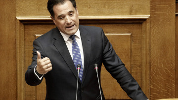 Δείτε live: Η συζήτηση στη Βουλή για τα τηλεφωνήματα Καμμένου και τα παιχνίδια στο καζίνο του Λονδίνου