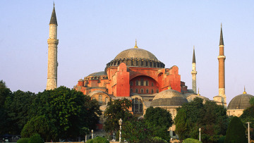 48 ώρες μετά την επίσκεψη Ερντογάν: «Μπούκα» στην Αγιά Σοφιά, F-16 στο Αιγαίο 