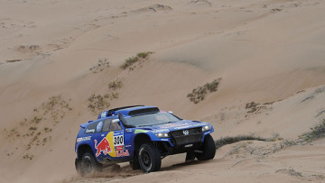 Ράλι Ντακάρ: Αντεπίθεση Σάινθ