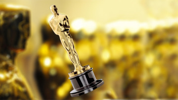 Σε μπάνια, εξοχικά και σαλόνια  περιφέρονται τα χρυσά αγαλματίδια!