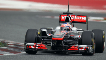 Μπάτον: Είμαστε πίσω από Red Bull και Ferrari