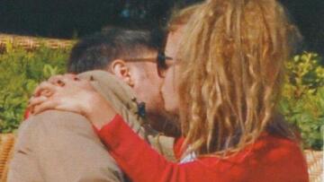 Τα παθιασμένα φιλιά της Φουρέιρα στον αγαπημένο της!