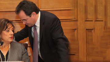 Σφυροκόπημα της οικονομικής πολιτικής στον ΚΤΕ του ΠΑΣΟΚ