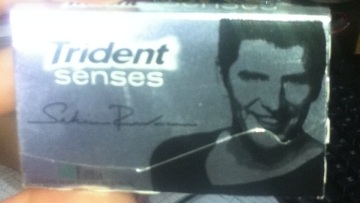 Όλες οι Ρουβίτσες στα περίπτερα! Ο Sakis... τώρα και σε τσίχλα!