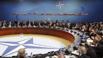  Δεύτερη μέρα συνόδου των ΥΠΕΞ του ΝΑΤΟ στο Βερολίνο
