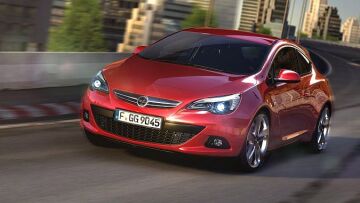 Στην παραγωγή το Opel Astra GTC (video)