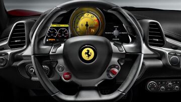 Ανακαλύψτε το τιμόνι της Ferrari F458 (video)