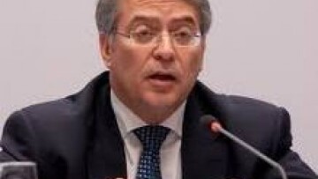 Κατά της αναδιάρθρωσης ο Α. Ταμβακάκης