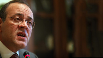 «Τα κόμματα δεν έχουν πει την αλήθεια στον λαό»