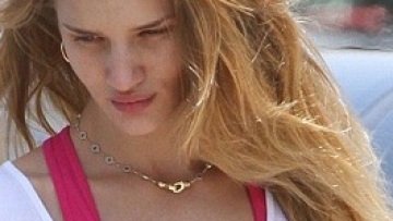 Rosie Huntington: Κορίτσι της διπλανής πόρτας!