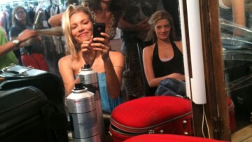 Η Βίκυ Καγιά στα γυρίσματα της ταινίας  «Σειρήνες στη στεριά»