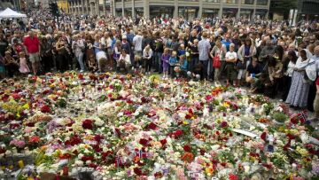 Στο επίκεντρο του γαλλικού τύπου το μακελειό στο Όσλο