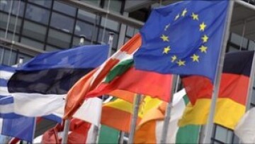 Πιθανή τηλεδιάσκεψη για το ελληνικό χρέος την Τρίτη ή Τετάρτη