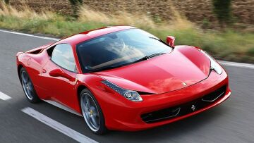 Video: Ετσι βάφεται η Ferrari 458 Italia