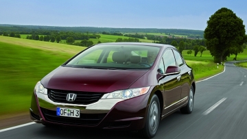 Δοκιμάζουμε στη Γερμανία το υδρογονοκίνητο Honda FCX Clarity