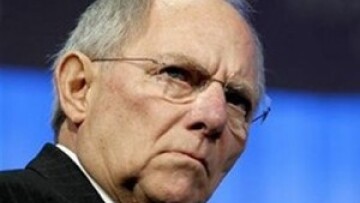 Ο Σόιμπλε προειδοποιεί για διατήρηση της αναταραχής στις αγορές