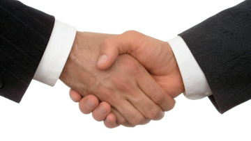 Για deals σε ενέργεια κι ακίνητα ο Ρέσλερ